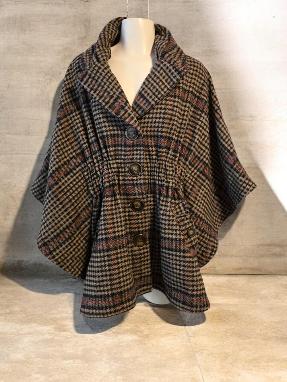 **Jolt Plaid Wool Blend Cape Coat Size Medium**